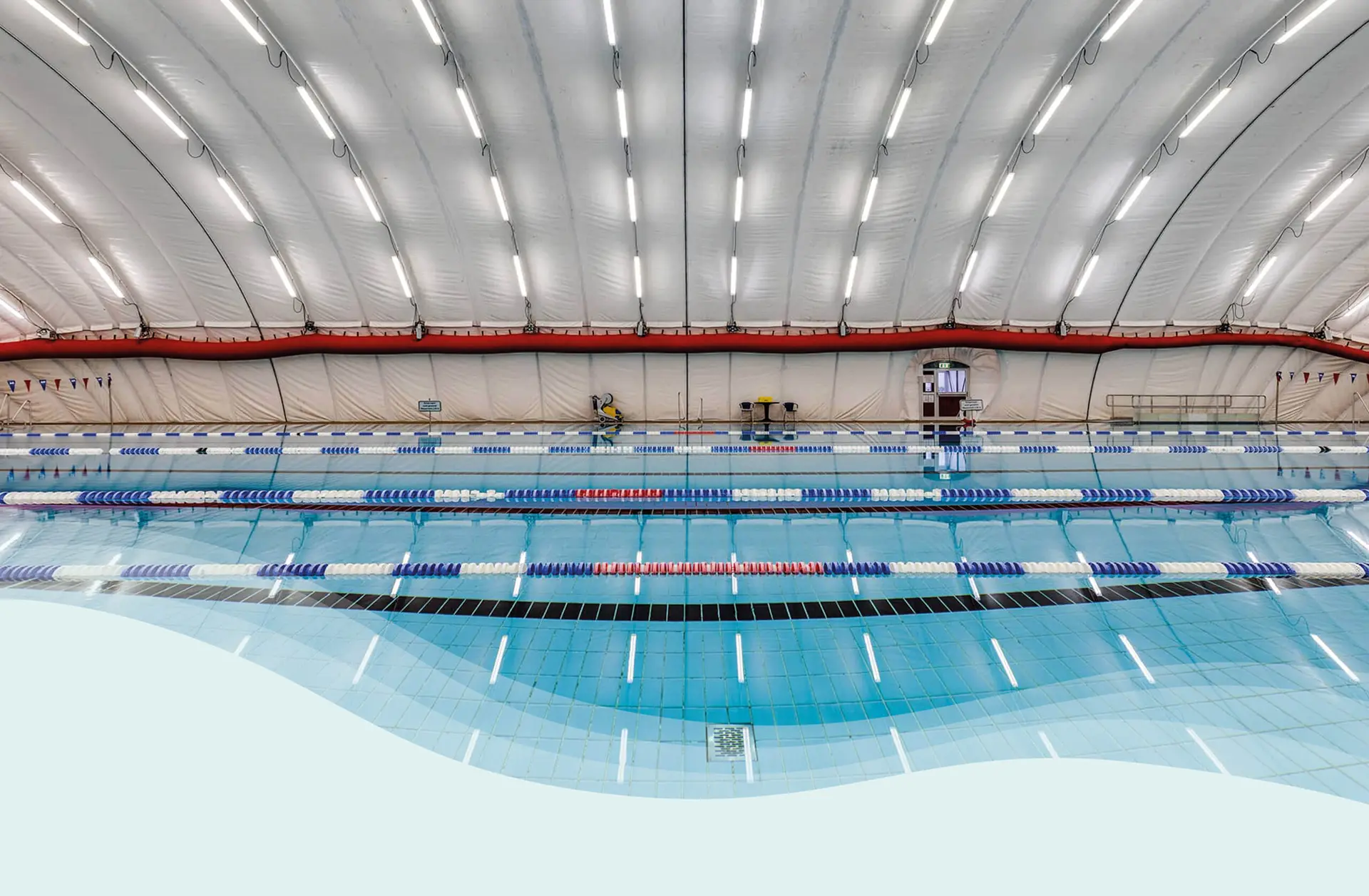 Sportbecken in der Traglufthalle Riedbad-Bergen-Enkheim
