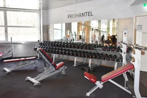 Freihantelbereich im Fitnesscenter Titus Thermen